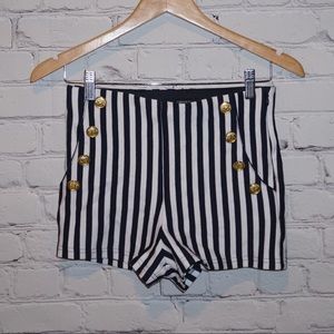 🎁 Forever 21  Shorts 🎁